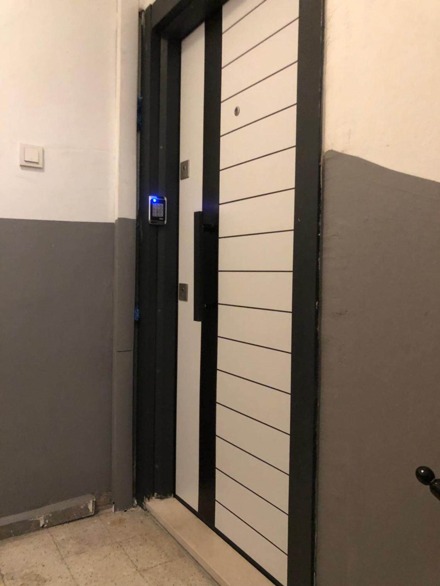 Renovated Modern House With Culture Park View İzmir